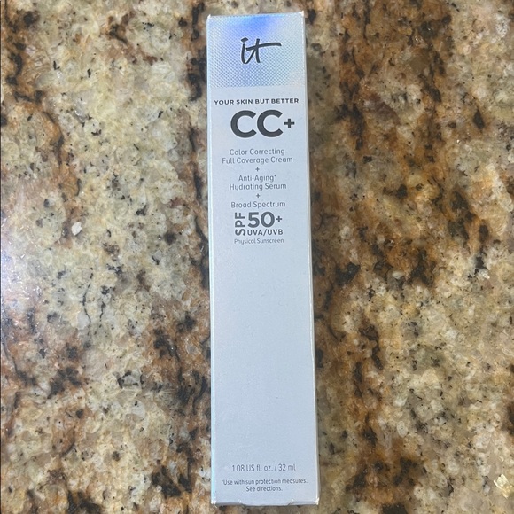 IT Cosmetics CC+ Cream with SPF 50+ - Picture 1 of 3